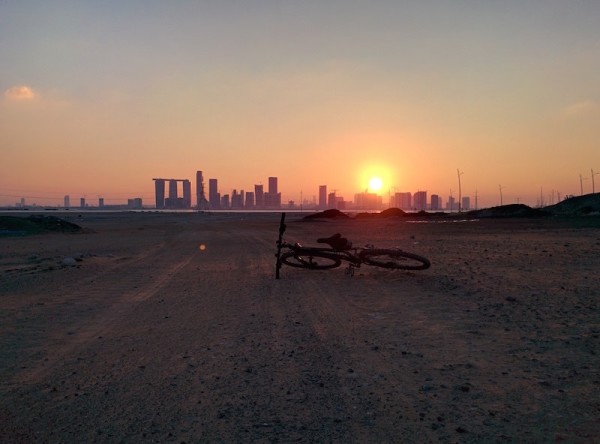 bikerumor pic of the day I'm a student at NYU Abu Dhabi.  "Enjoying a late afternoon ride on Saadiyat island in Abu Dhabi, UAE."