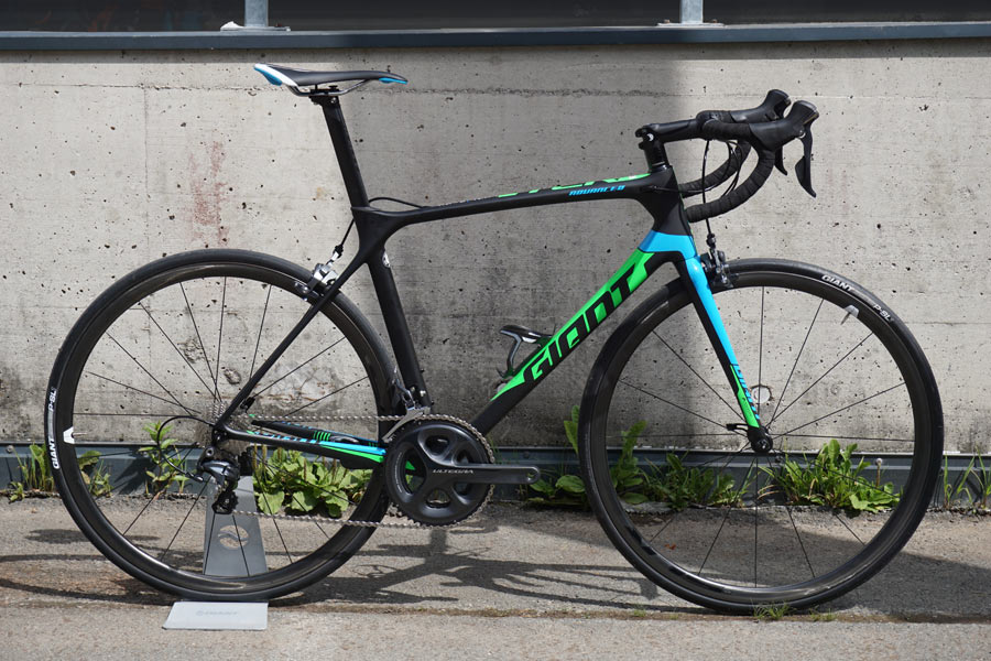 2016 Giant TCR Advanced racing road bikes hit the peloton thinner 