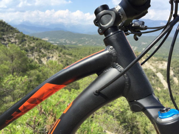 2016 Orbea Loki trail hardtail mountain bike for 275+ or 29er wheels