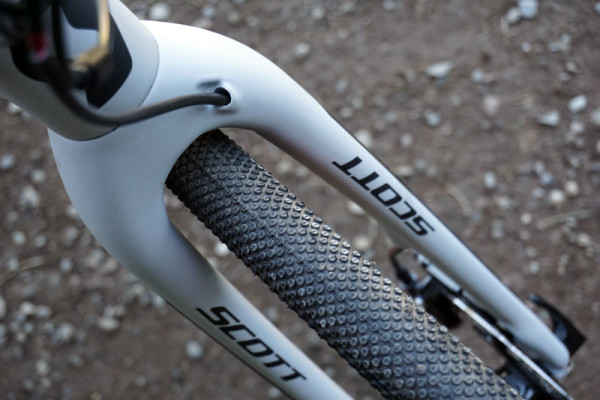 2016 Scott Addict Gravel road bike details and actual weights