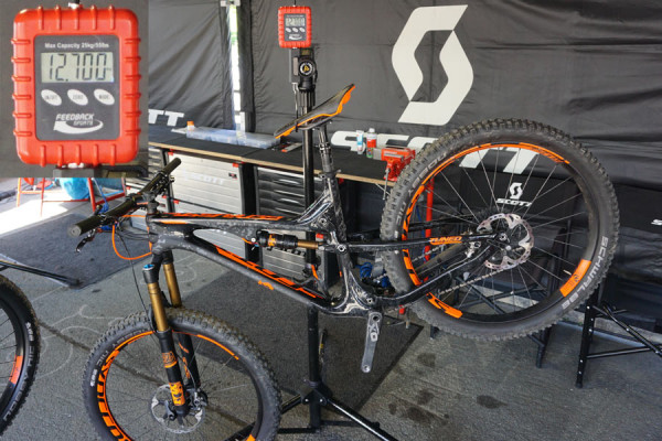 2016-Scott-bikes-Genius-275plus-actual-weight-01