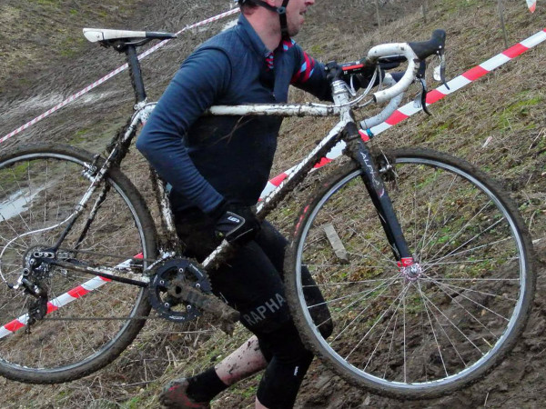 3T_Team_Ergoterra-ARX-Ionic_road-cyclocross_cockpit_muddy-racing