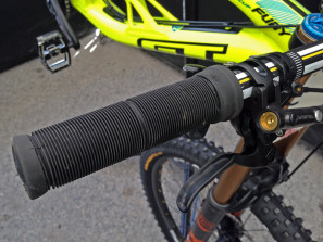 GT_aluminum_Fury_World-Cup_DH_bike_Gee-Atherton_wire-on-grips