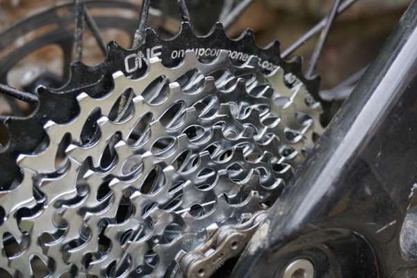 Oneup-Components-oval-32t-chainrings-42t-cassette-adapter01