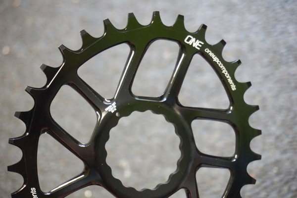OneUp Components narrow-wide oval chainring collection for race face cinch mountain bikes