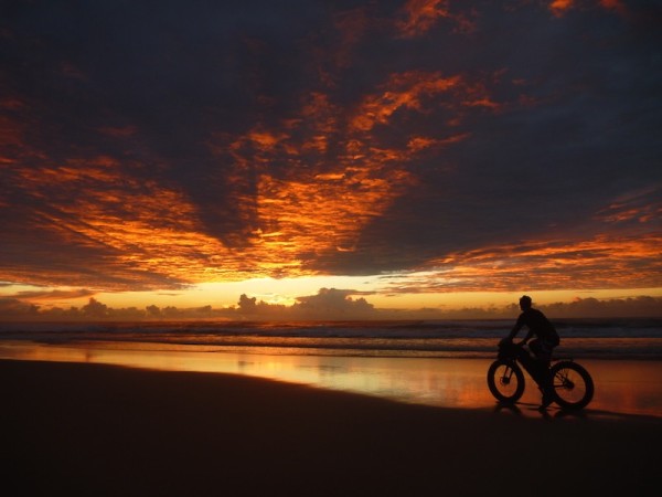 bikerumor pic of the day bikepacking trip on Moreton Island (East coast Australia)