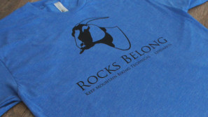 Lindarets rocks belong tee, blue, close