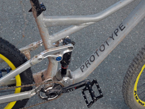 Rose-Bikes_Pikes-Peak_aluminum-prototype_test-sled_Enduro-mountain-bike_adjustable-geometry-progression_driveside_suspendion-detail
