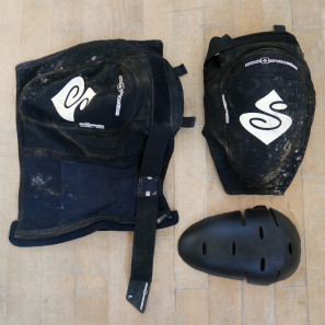 Sweet-Protection_Bearsuit-Pro_kneepads_detail