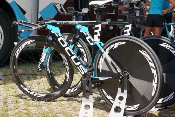 Ag2r pro cycling team Focus Izalco Chrono TT road bikes