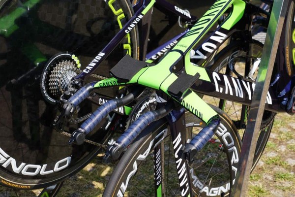 TDF2015-Movistar-Canyon-Speedmax-TT-bike-02
