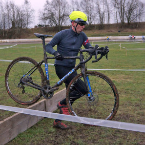 Catlike_Mixino_bike-helmet_snap-on_Aero-Shell-VD-2-0_fluoro-yellow_cyclocross-racing-side