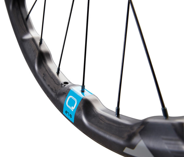 Quai x Stephen Metz box section carbon fiber enduro rims with staggered lacing for improved bracing angles