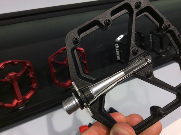 Crank Brothers Stamp flat pedals