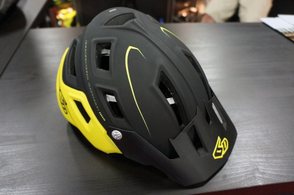 6d atb 1a trail enduro helmet (2)