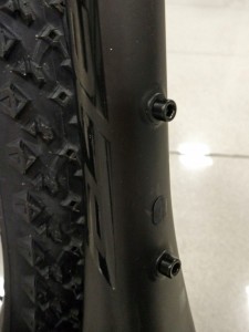 BH_Ultimate-29_carbon-cross-country-race-hardtail_mountain-bike_Di2-routing-detail