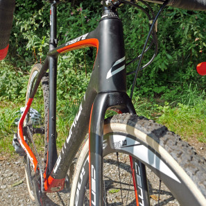 Centurion_Crossfire_carbon-cyclocross-race-bike_front-end-detail
