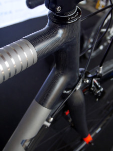 Festka_Doppler_carbon-titanium_bilaminate_custom-road-bike_headtube-detail