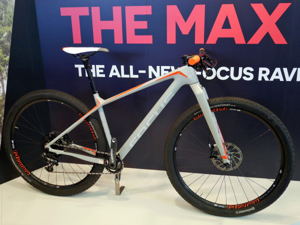 Focus_Raven-Max-Factory-29_carbon-cross-country-XC-hardtail-race-bike_complete