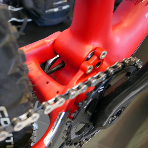Focus_Sam-C-Team_160mm-carbon-enduro-bike_BB-details