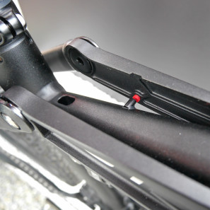 Liteville_101-mk1_aluminum-XC-cross-country-mountain-bike_DynaLevel-sag-indicator-detail