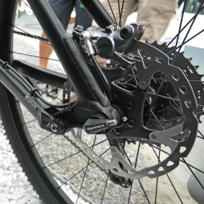 Liteville_101-mk1_aluminum-XC-cross-country-mountain-bike_rear-axle-Syntace-tool