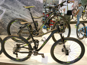 Merida_One-Twenty-Carbon-9-7000_29er_carbon-trail-mountain-bike_complete