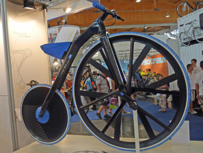 THM_Concept-1865_BASF_prototype-project-carbon-penny-farthing-e-bike_complete