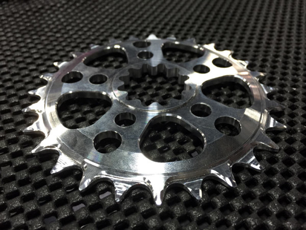 White-Industries-narrow-wide-chainrings01