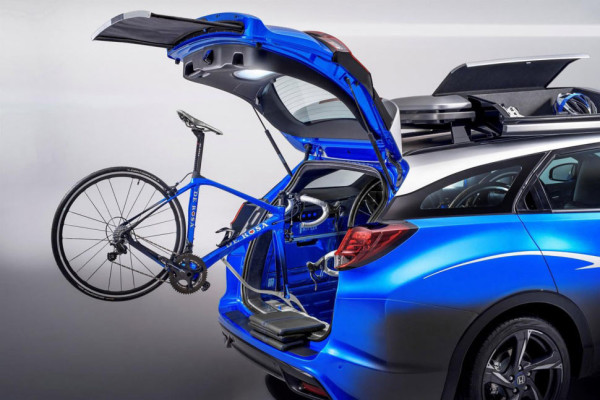 honda tourer active life concept car with bicycle mounts inside