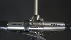 Fairwheel custom gravel bike, Control tech ti bars and stem