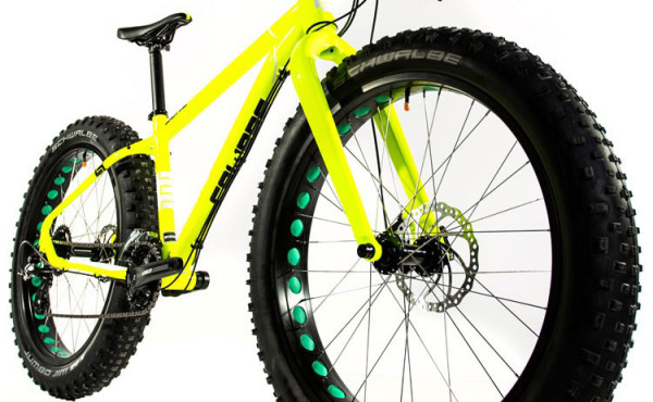Calibre-bikes_Dune_Go-Outdoors-UK_affordable-aluminum_fat-bike_front-3-4