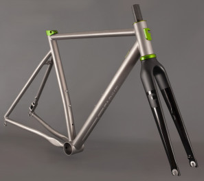 Fabike-T1R_flexible-adjustabe_titanium-gravel-road-bike_cross-frameset