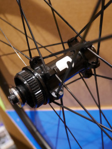 Fabike_tubeless_gravel-road-cyclocross-wheels_rim-centerlock-front-hub