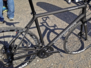 Konstructive_Rhodolite_handmade-carbon-disc-brake-road-race-bike_frame-detail