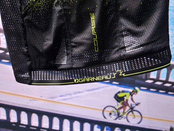 Louis-Garneau_Course-Superleggera_mens-hot-weather-ultralight-mesh-cycling-jersey-mesh-details