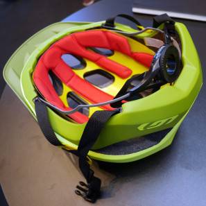 Louis-Garneau_Raid-MIPS_moutain-bike-trail-helmet_inside