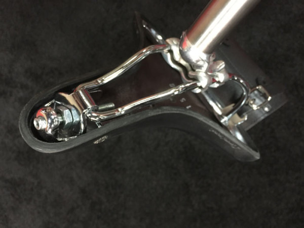 Rivet-retro-leather-adjustable-tension-bicycle-saddle02