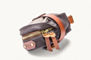 Tanner Goods courier saddle bag, rear shot