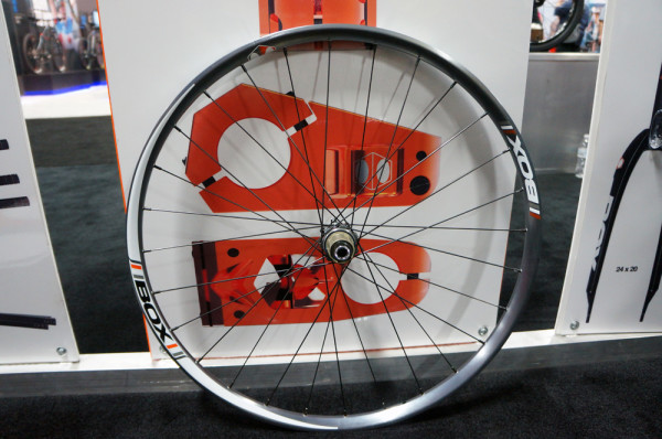 box components wheels carbon rims hubs (6)