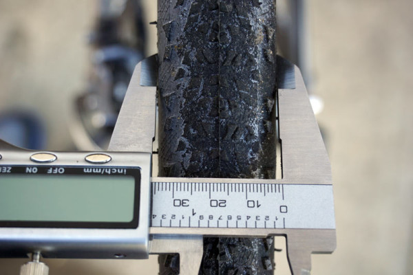 Hutchinson Mamba tubeless ready cyclocross tire review and actual widths