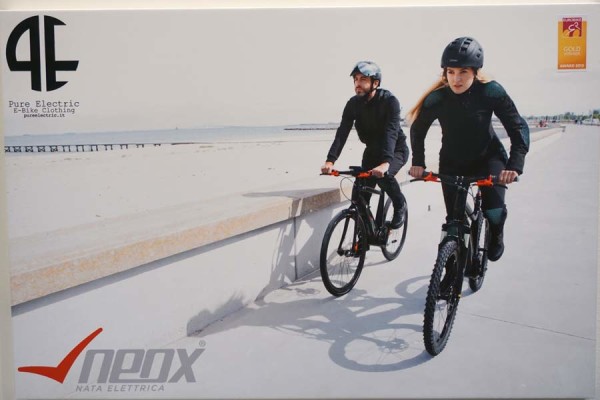 neox-armored-commuter-cycling-clothing-for-death-race-200002