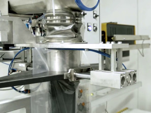 Directa-Plus_Graphene-Plus_production-tour_production-line-last-stage-packing-detail