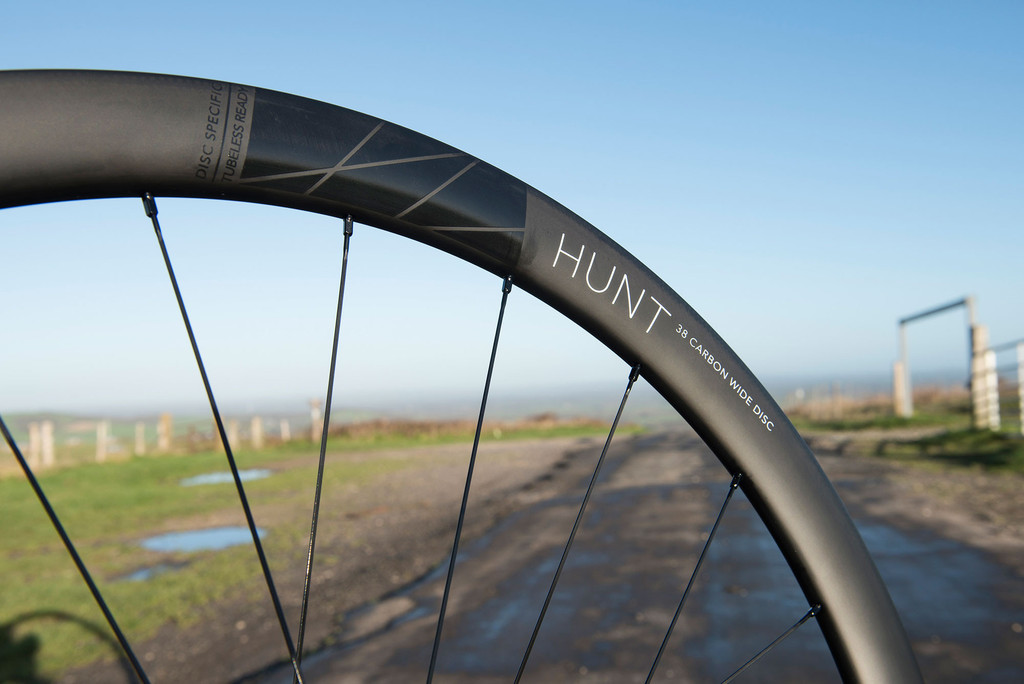 Hunt-Wheels_38-Carbon-Wide-Disc_tubeless-road-clincher-wheelset_new-graphics