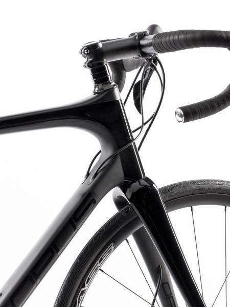 Opus_Allegro_carbon-disc-brake-endurance-road-bike_front-end
