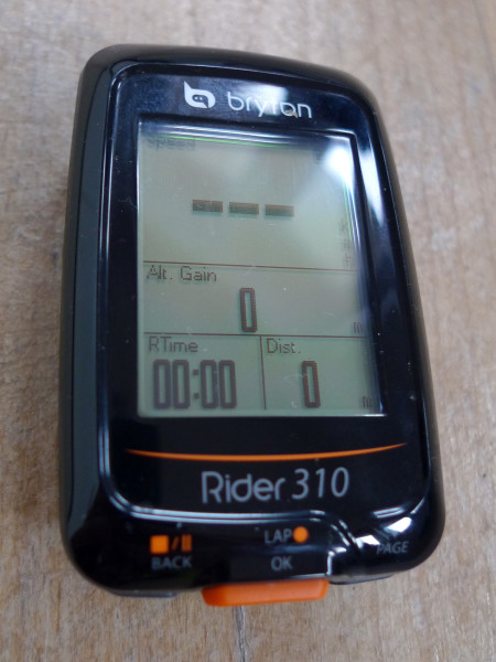 Bryton_Rider-310-budget-GPS-cycling-computer_overview