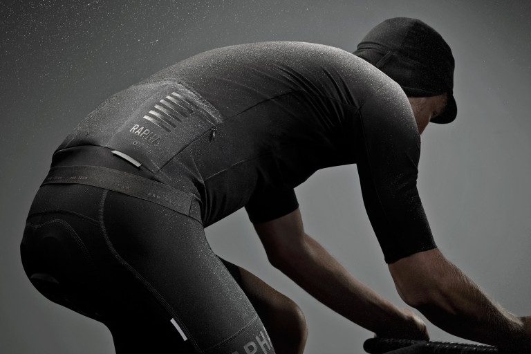 Review: Rapha's wet weather Pro Team Shadow kit - Bikerumor