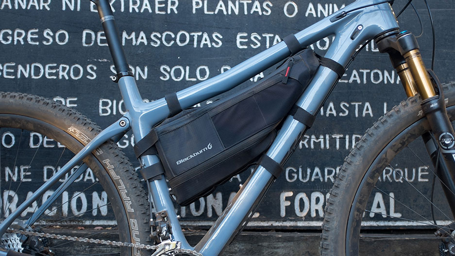 Exclude remove Immunize Blackburn expands its Outpost line with... well, an expandable frame bag -  Bikerumor