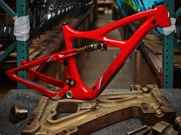 Ibis-Mojo-3_650B+_carbon-all-mountain-bike_frame-Red-Riding-inthe-Hood