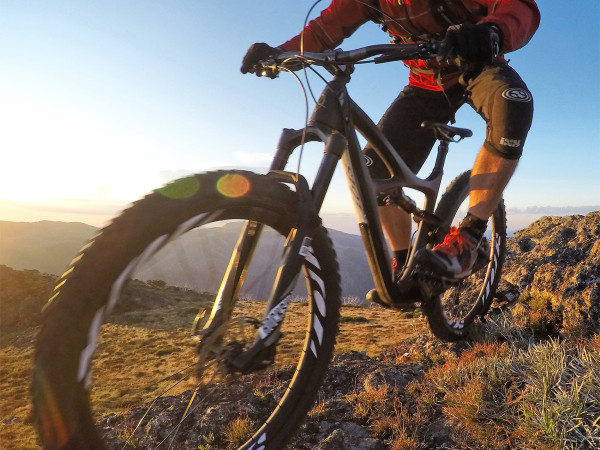 Ibis-Mojo-3_650B+_carbon-all-mountain-bike_go-anywhere-do-anything_Mt-McKay-Falls-Creek